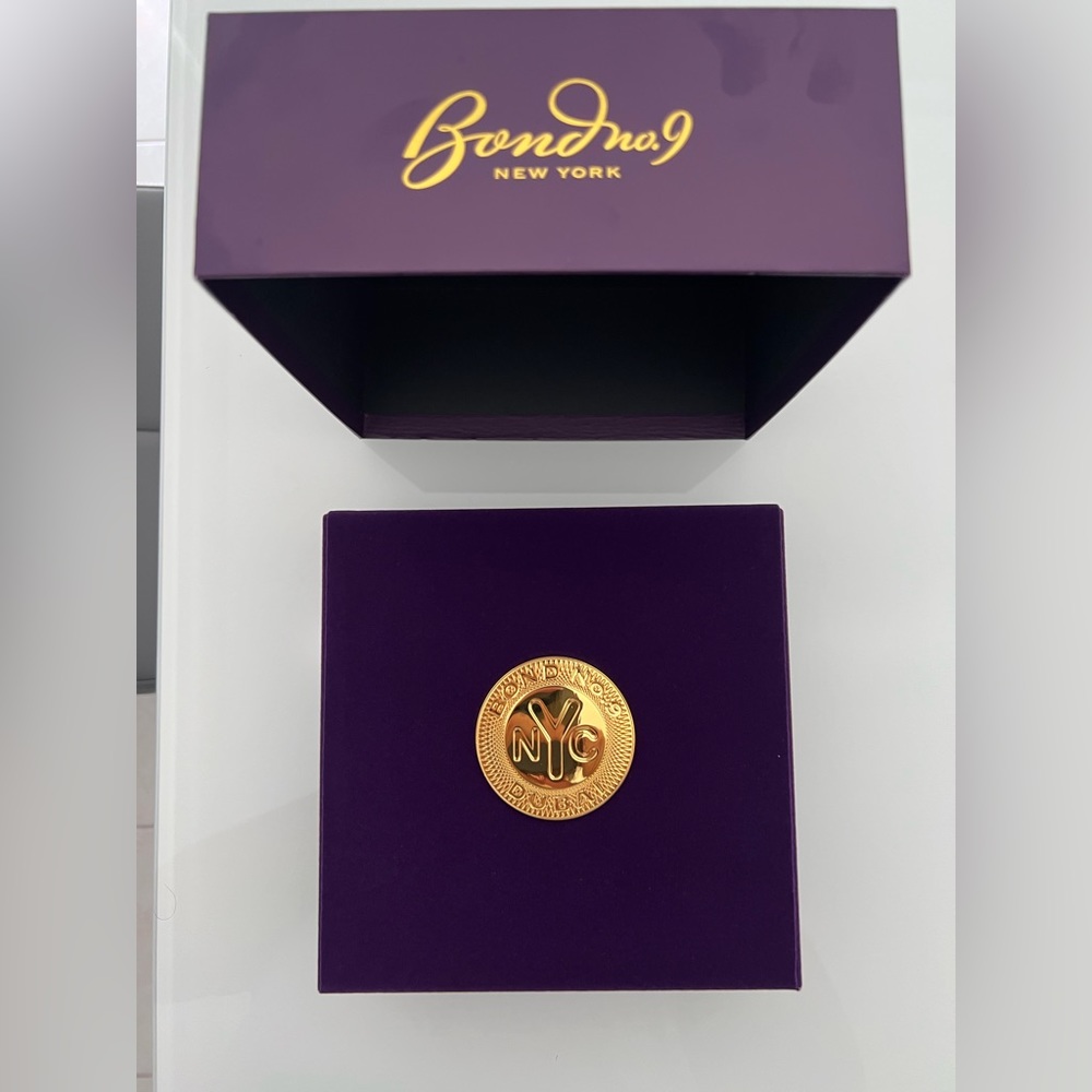 Bond No. 9 Amethyst - women’s perfume.